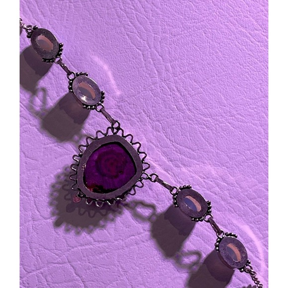 Sterling Silver Necklace with Large Purple Cabachon Stone & 4 Blue Moon Stones. - Picture 5 of 5